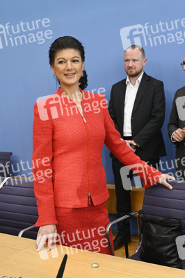 Bundespressekonferenz zur Gründung der Partei Bündnis Sahra Wagenknecht in Berlin