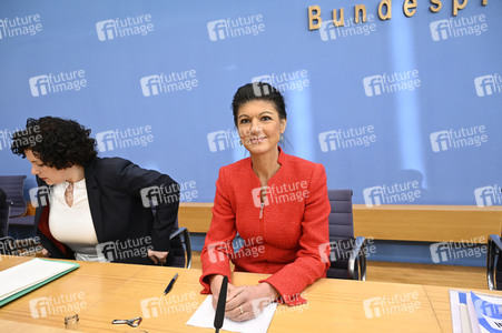 Bundespressekonferenz zur Gründung der Partei Bündnis Sahra Wagenknecht in Berlin