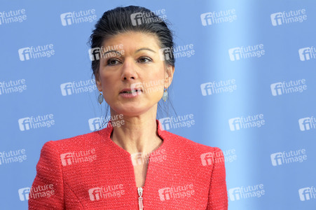 Bundespressekonferenz zur Gründung der Partei Bündnis Sahra Wagenknecht in Berlin