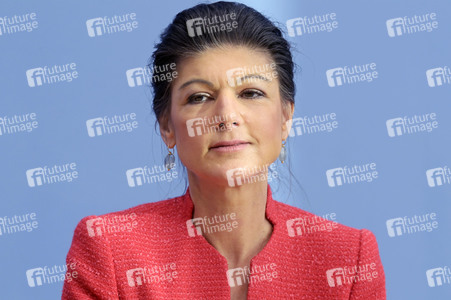 Bundespressekonferenz zur Gründung der Partei Bündnis Sahra Wagenknecht in Berlin