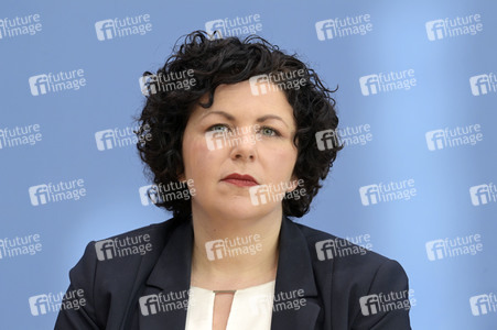 Bundespressekonferenz zur Gründung der Partei Bündnis Sahra Wagenknecht in Berlin