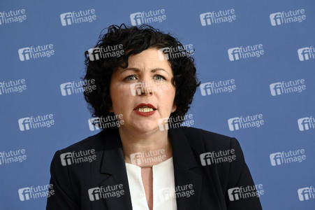 Bundespressekonferenz zur Gründung der Partei Bündnis Sahra Wagenknecht in Berlin