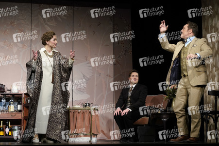 Theaterprobe 'Knapp daneben ist auch vorbei - Die Diva der falschen Töne' in Berlin