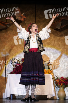 Theaterprobe 'Knapp daneben ist auch vorbei - Die Diva der falschen Töne' in Berlin