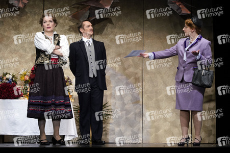 Theaterprobe 'Knapp daneben ist auch vorbei - Die Diva der falschen Töne' in Berlin