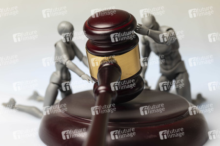 Symbolfoto Richterhammer und Auktionshammer