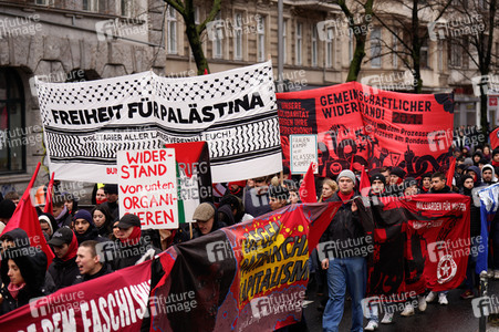 Luxemburg-Liebknecht-Demonstration 2024 in Berlin