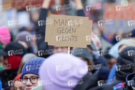 Kundgebung gegen die AfD am Brandenburger Tor in Berlin