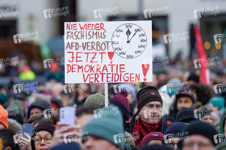 Kundgebung gegen die AfD am Brandenburger Tor in Berlin