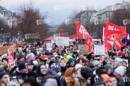 Kundgebung gegen die AfD am Brandenburger Tor in Berlin