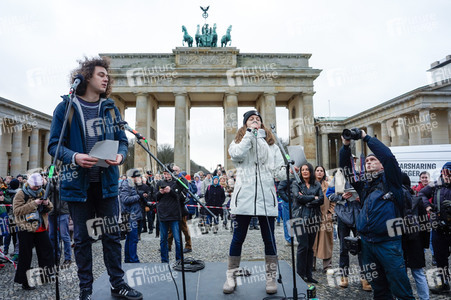 Kundgebung gegen die AfD am Brandenburger Tor in Berlin