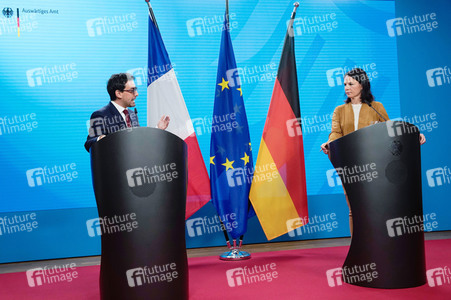 Pressekonferenz von Annalena Baerbock und Stéphane Séjourné in Berlin