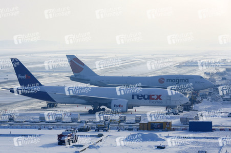 Winterdienst auf dem Flughafen Köln/Bonn