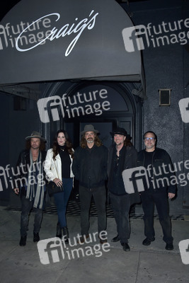 Celebrities besuchen das Restaurant Craig's in West Hollywood