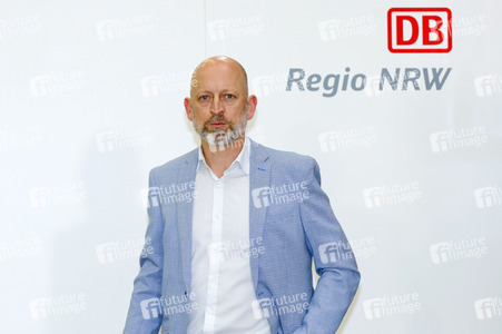 Präsentation der Karnevals S-Bahn für die Session 2024 in Köln