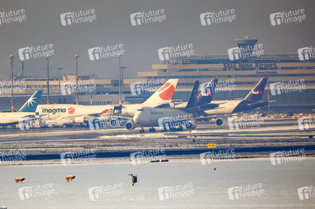 Winterdienst auf dem Flughafen Köln/Bonn