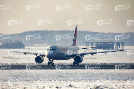 Winterdienst auf dem Flughafen Köln/Bonn