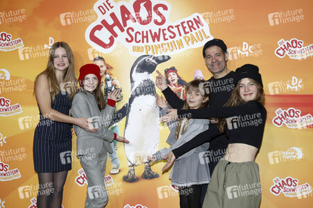 Filmpremiere 'Die Chaosschwestern und Pinguin Paul' in Köln