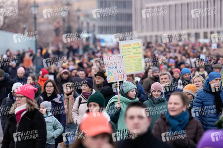 Demonstration gegen Rechtsextremismus in Berlin