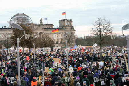 Demonstration gegen Rechtsextremismus in Berlin