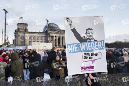 Demonstration gegen Rechtsextremismus in Berlin