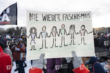 Demonstration gegen Rechtsextremismus in Berlin