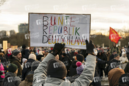 Demonstration gegen Rechtsextremismus in Berlin