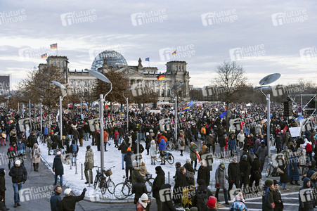 Demonstration gegen Rechtsextremismus in Berlin