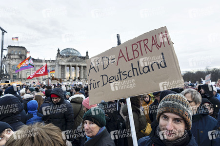 Demonstration gegen Rechtsextremismus in Berlin