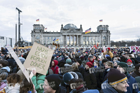 Demonstration gegen Rechtsextremismus in Berlin