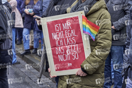 Bunt statt Braun-Demonstration in Hannover