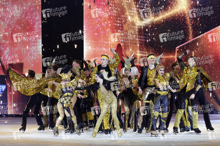 Eisrevue-Premiere 'Holiday on Ice - No Limits' in Hamburg