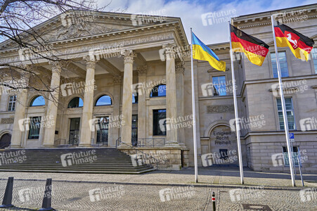 Beflaggung zum 2. Jahrestag des Kriegsbeginns in Hannover