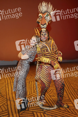 Caroline Beil beim Muscal 'König der Löwen' in Hamburg