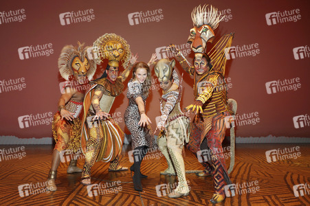 Caroline Beil beim Muscal 'König der Löwen' in Hamburg