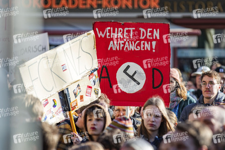 Demonstration gegen Rechts in Dresden