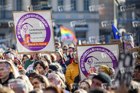 Demonstration gegen Rechts in Dresden