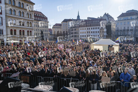 Demonstration gegen Rechts in Dresden