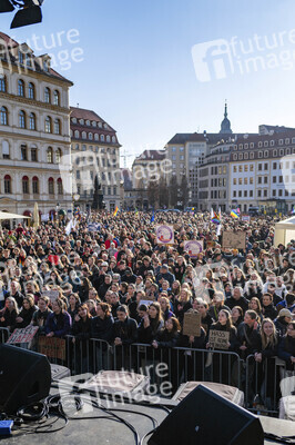 Demonstration gegen Rechts in Dresden