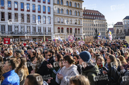 Demonstration gegen Rechts in Dresden