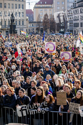 Demonstration gegen Rechts in Dresden