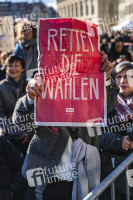 Demonstration gegen Rechts in Dresden