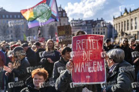 Demonstration gegen Rechts in Dresden