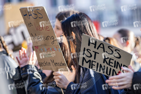 Demonstration gegen Rechts in Dresden