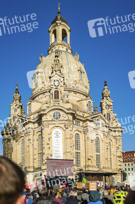 Demonstration gegen Rechts in Dresden