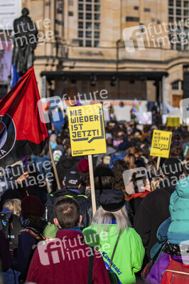 Demonstration gegen Rechts in Dresden