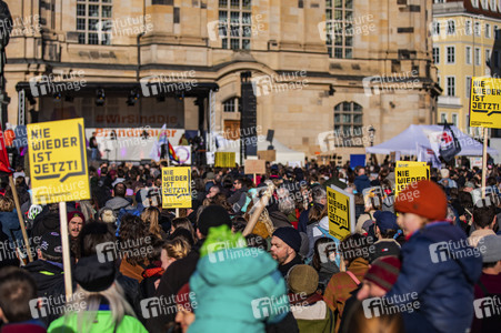 Demonstration gegen Rechts in Dresden