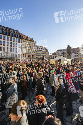 Demonstration gegen Rechts in Dresden