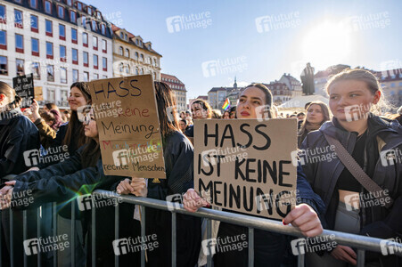 Demonstration gegen Rechts in Dresden