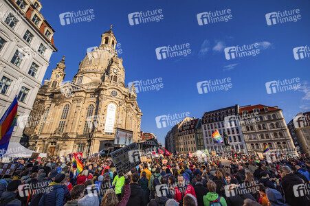 Demonstration gegen Rechts in Dresden